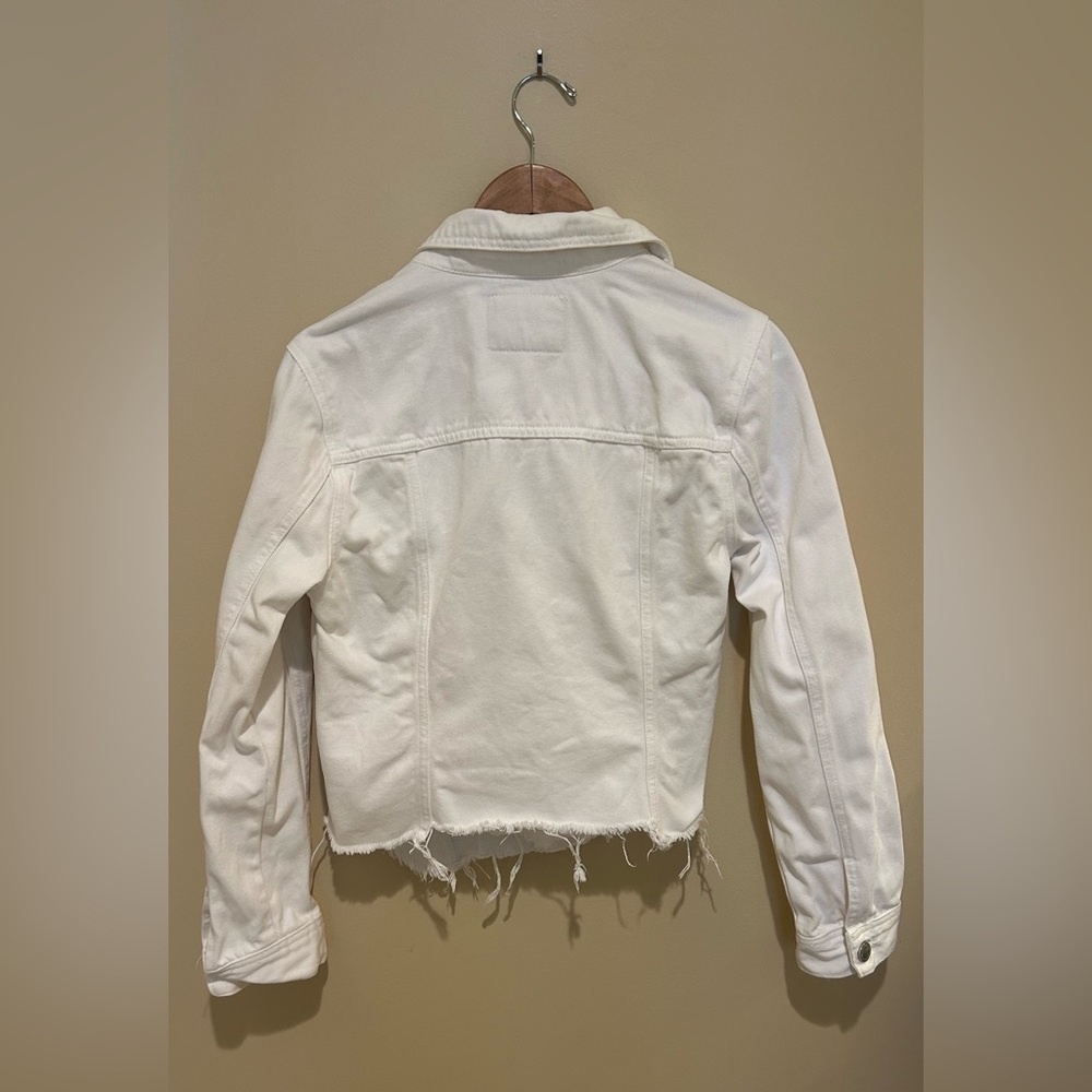 Blank NYC Off-White Distressed Denim Jacket Size Small - Picture 3 of 6